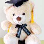 Oso peluche graduación color crema